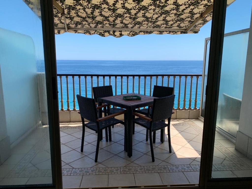 Appartement Front De Mer - Promenade Des Anglais Nizza Exterior foto